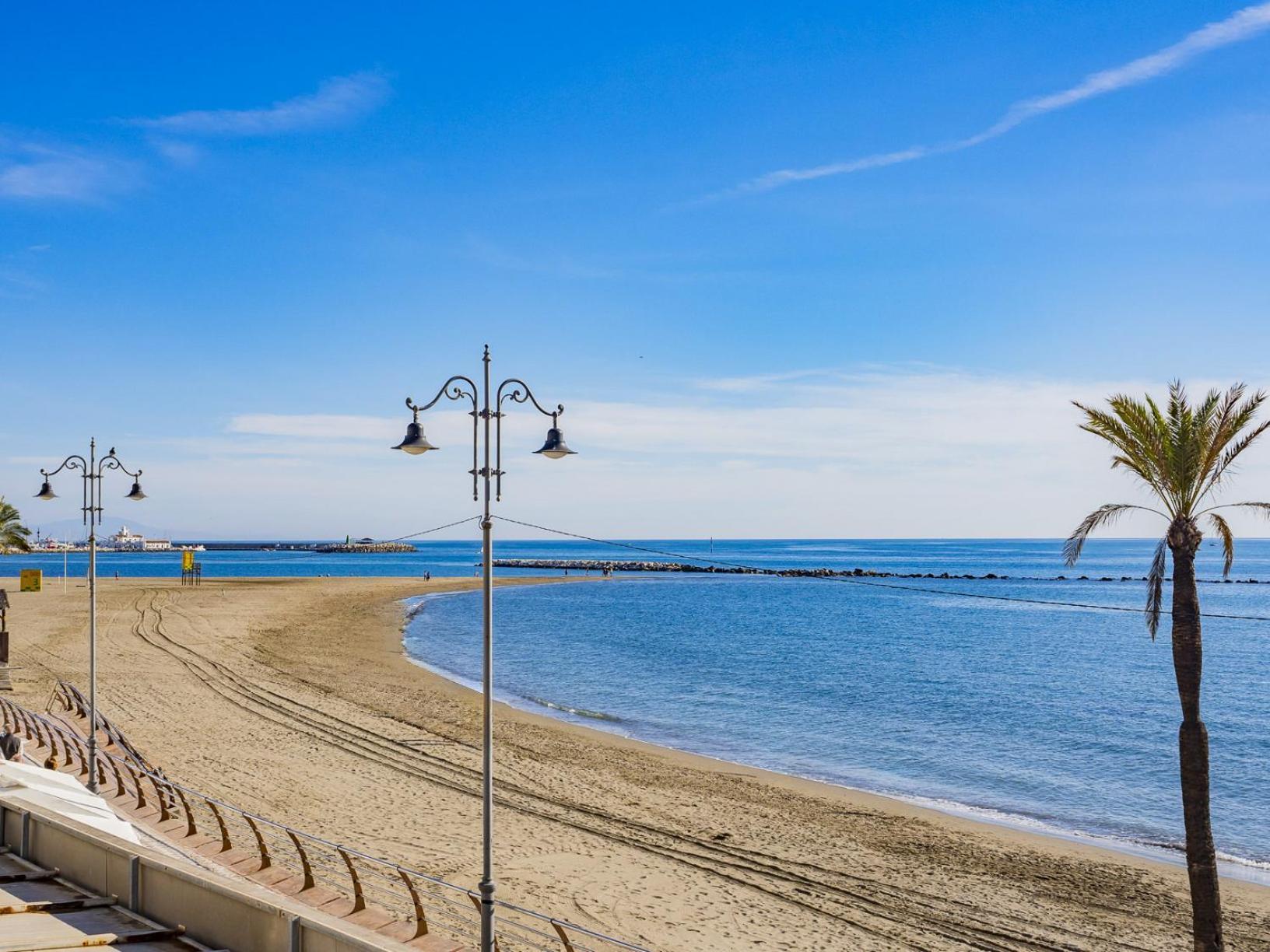 Cubo's Sea View First Line Maite Study Apartment Benalmadena